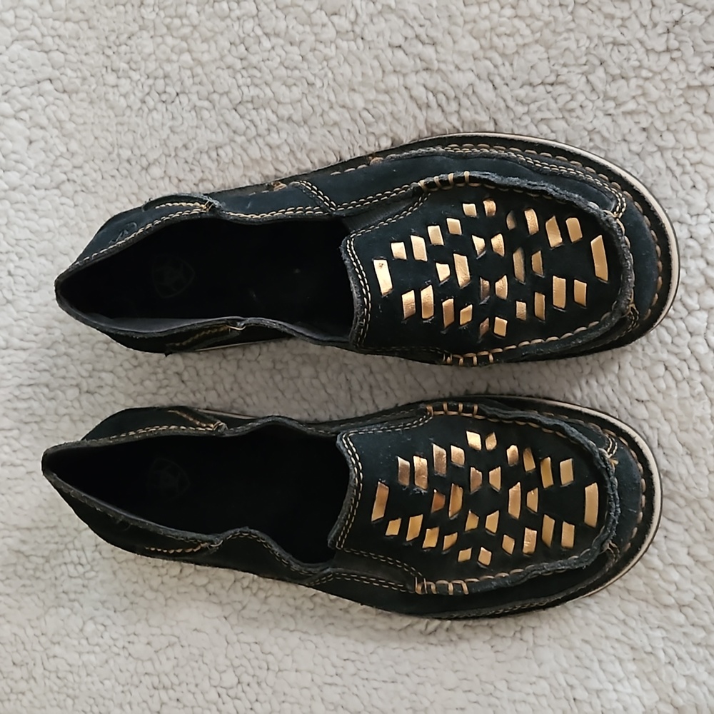 Ariat cruisers sz 7